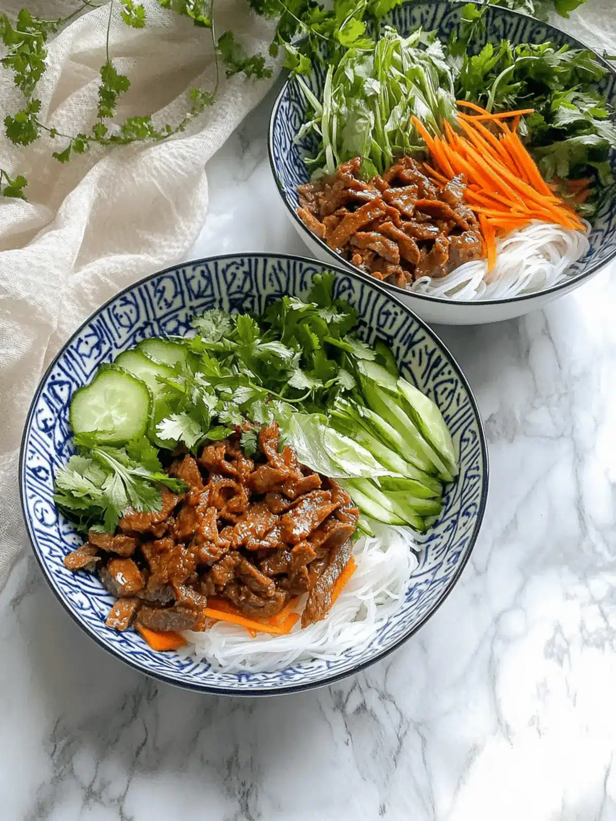 Quick B ºn B ² X  o (Vietnamese Beef Vermicelli Bowl)